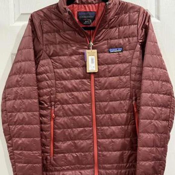 NWT Women’s Size Extra Small XS Patagonia Nano Puff Full Zip Burgundy Red Jacket - Picture 1 of 4